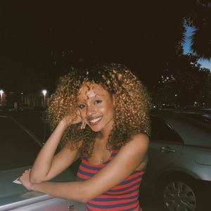 Meet your Posher, Imani